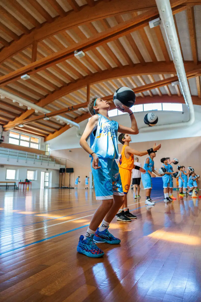 PTP Camp 2025 - Giorno 2-32 Ragazzo in piscina